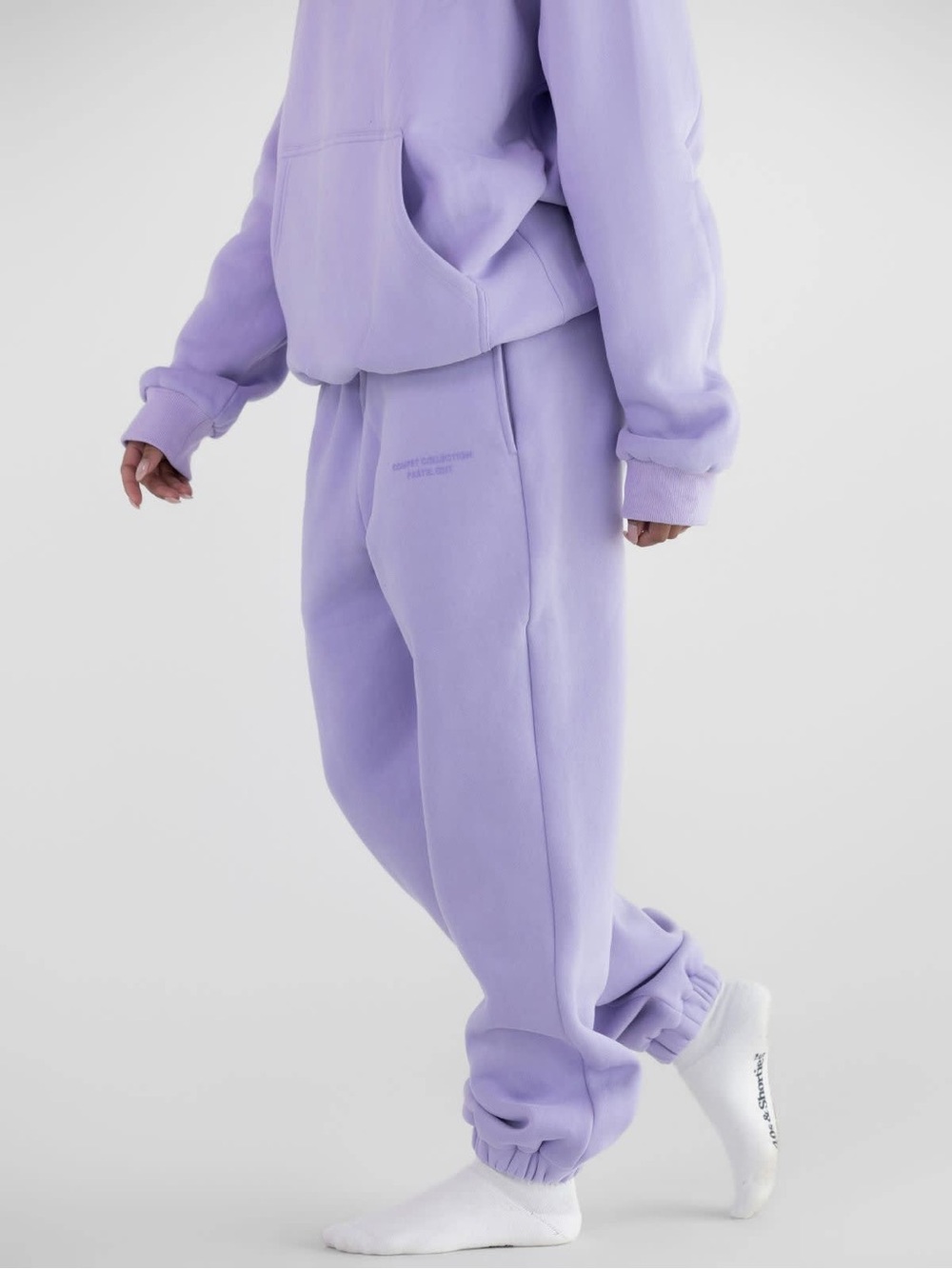 Women’s Comfrt fleece sweatpants in Lavender